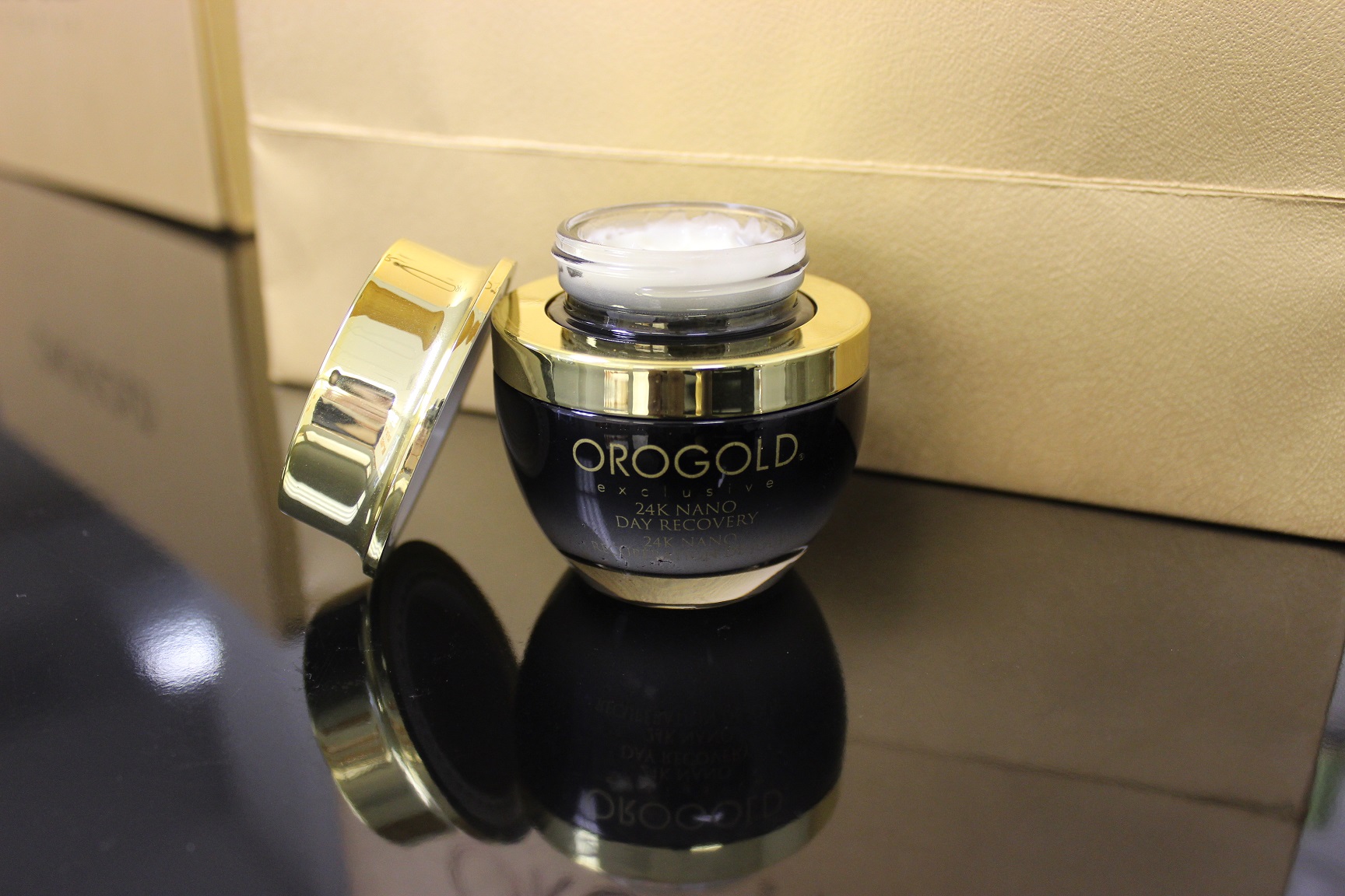 OROGOLD Cosmetics Review: Gold Metal Scam - Snob Essentials