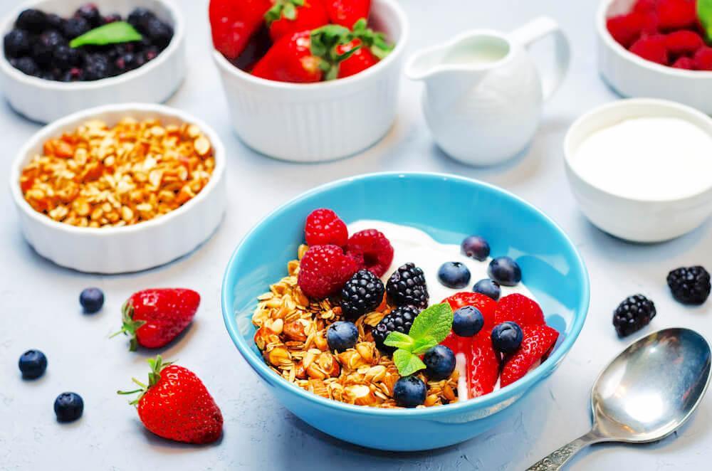 Healthy breakfast bowl with oats and fruits