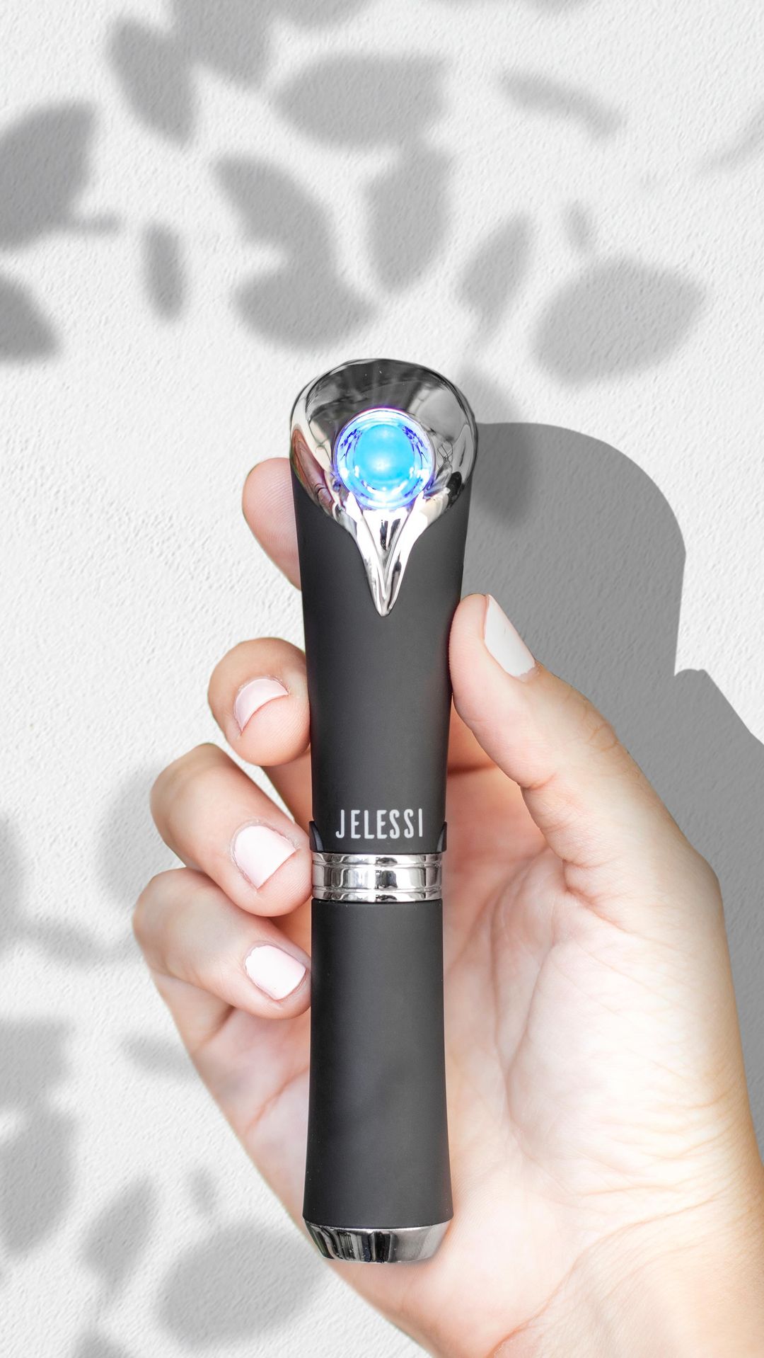 LED skincare device for review